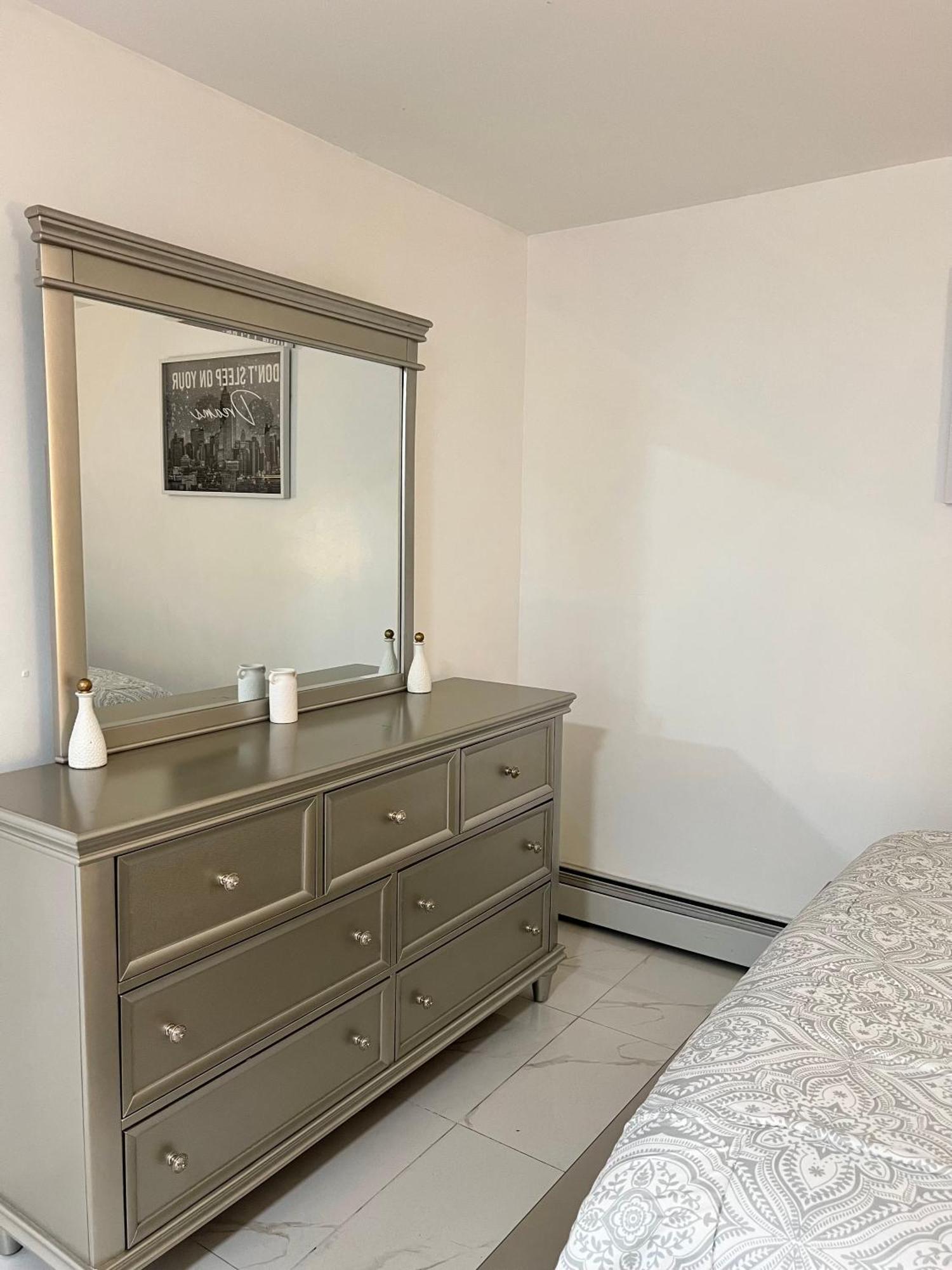 Luxury - Cheap Jfk Pick Up & Drop Off Available Affittacamere *
